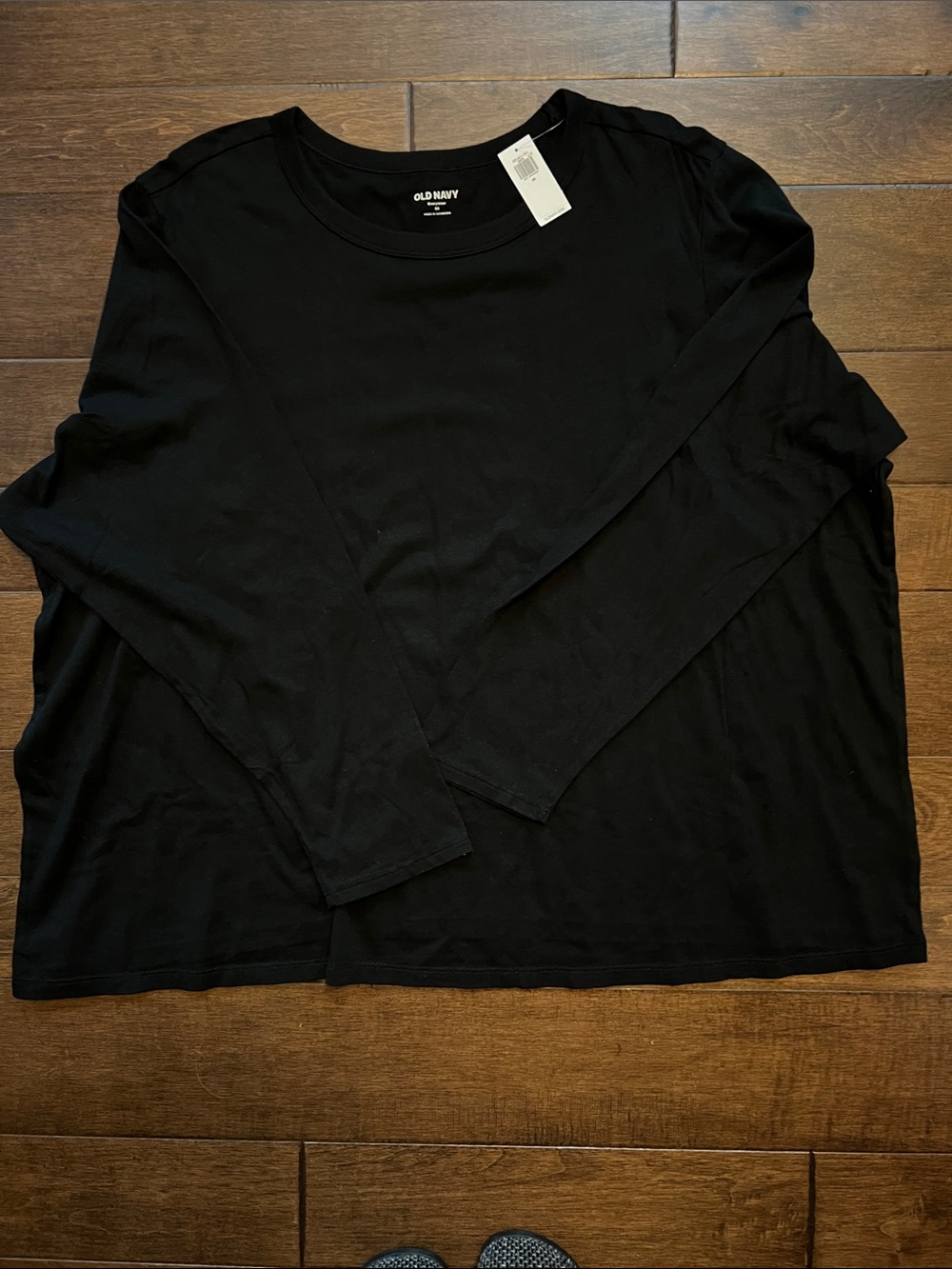 Old Navy Black Long Sleeve Crewneck Tee